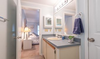 19 ANCHOR WAY Dr, Berlin, MD 21811