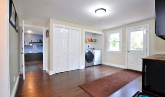 114 El Toro Dr, Bristol, CT 06010