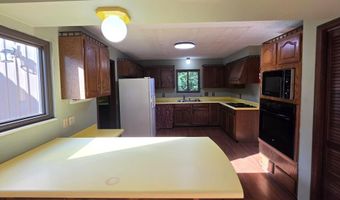 498 Delta Ln, Big Sandy, TN 38221