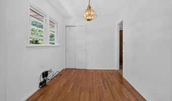 17 Railroad Ave, Beachwood, NJ 08722