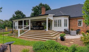 154 Suntree Dr, Advance, NC 27006