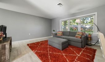 677 B New Castle Ct, Lakewood, NJ 08701
