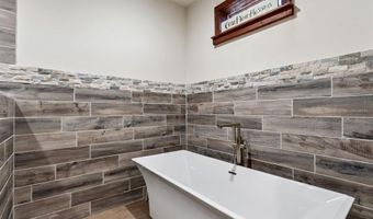136 Oak Creek Dr, Anna, TX 75409