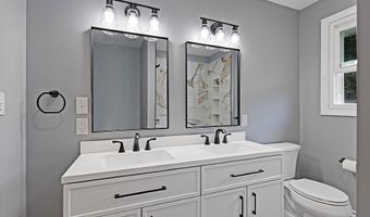62 Fletcher Rd, Auburn, ME 04210