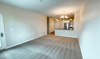 2205 Green Hills Dr 1403, Ames, IA 50014