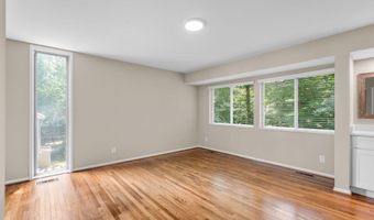 13 FARSTA Ct, Rockville, MD 20850