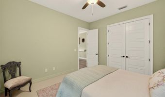 6951 CRESTPOINT Dr, Apollo Beach, FL 33572
