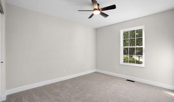 1440 Cedar Bluff Dr, Ballwin, MO 63021
