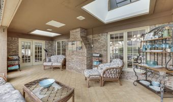 1521 Secretariat Ln, Indianapolis, IN 46217