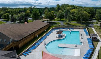 3055 Briarwood Dr, Tobyhanna, PA 18466