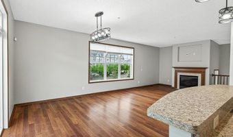 15533 Eagle Shore Dr 806, Apple Valley, MN 55124