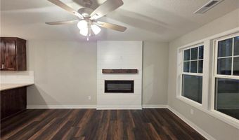 30-32 E 7th St, Adrian, MO 64720
