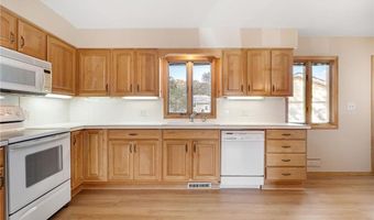 313 Glenn Rd, Albert Lea, MN 56007