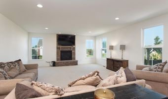 41 Gina Dr, Allentown, NJ 08501