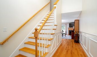 8 Alden Dr 8, Berlin, MA 01503