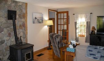 11 N Shore Rd, Chester, NH 03036