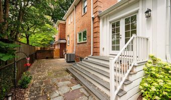 3200 2ND St S, Arlington, VA 22204