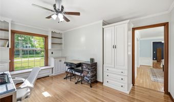 195 Shawnee Trl, Aurora, OH 44202