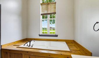 95 MEADOW RIDGE Dr, Arlington, TN 38002