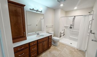 2205 Green Hills Dr 1403, Ames, IA 50014