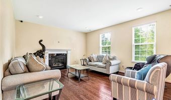 10122 Cameron Ridge Dr, Ashland, VA 23005