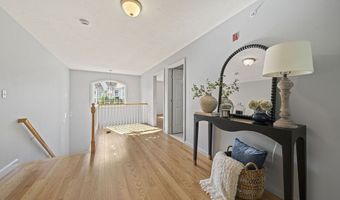 305 Rembrandt Way 305, Abington, MA 02351