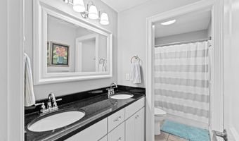 5 Bosuns Ln, Bourne, MA 02532