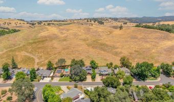 1070 Suzanne Dr, Angels Camp, CA 95222