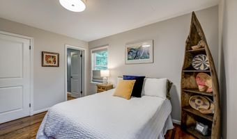 7016 WILSON Ln, Bethesda, MD 20817
