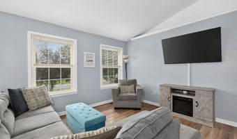 1168 Parkside Dr, Alexandria, KY 41001