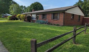 703 Redfern Dr, Beech Grove, IN 46107