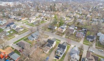 907 E Hunt St, Adrian, MI 49221