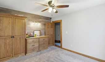 136 1st Ave, Alden, MN 56009