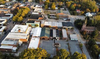 124 Trinity St, Abbeville, SC 29620