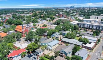17 E 33rd St, Savannah, GA 31401