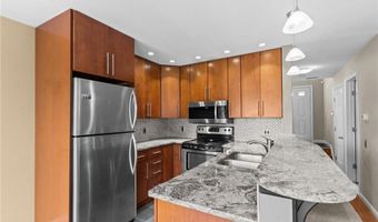 76 Valley Green Ct B, North Providence, RI 02904