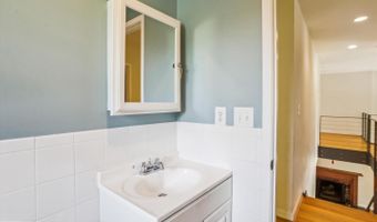 9819 PARKWOOD Dr, Bethesda, MD 20814