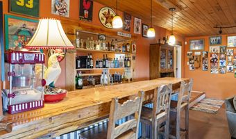 174 Hondo Seco Rd, Arroyo Hondo, NM 87513