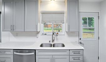 8219 Bishops Ln, Indianapolis, IN 46217