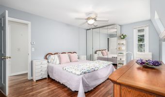 3 Deerfield Rd, Brookfield, CT 06804