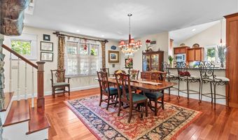 93 Kickemuit Ave, Bristol, RI 02809
