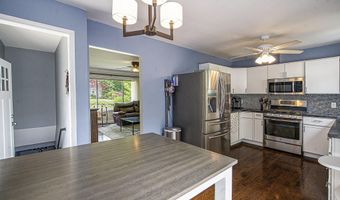 646 Dellwood Dr, Ann Arbor, MI 48103