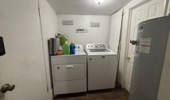 141 W College St, Aurora, MO 65605