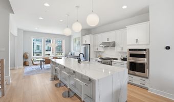 7027 ARTESA Ln, Bethesda, MD 20817
