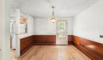 4 Reed Pl, East Greenwich, RI 02818