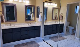 4632 Country Hills Dr, Antioch, CA 94531