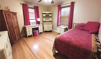 29 Stony Acre Dr, Cranston, RI 02920