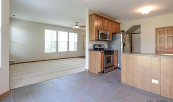 2636 Pondview Dr, Algonquin, IL 60102