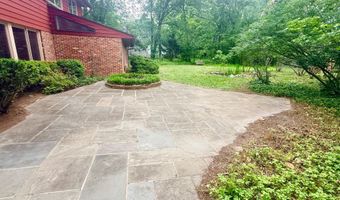 6819 SELKIRK, Bethesda, MD 20817