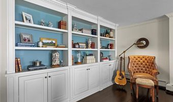 127 Harrison Ave 7, Newport, RI 02840
